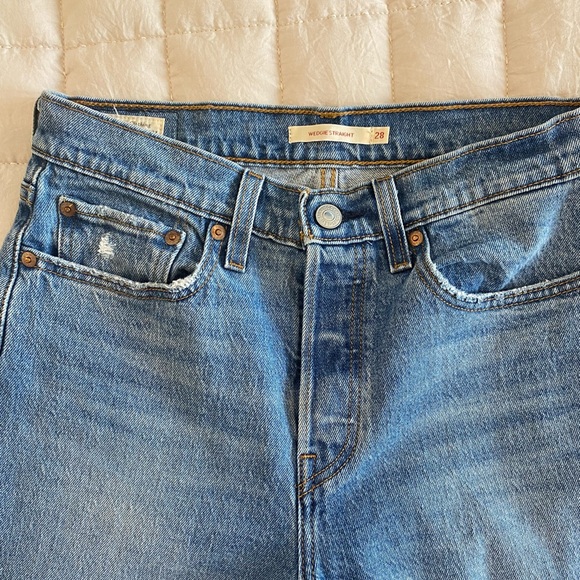 Levi’s Jeans - High Rise Wedgie Straight - Picture 3 of 7